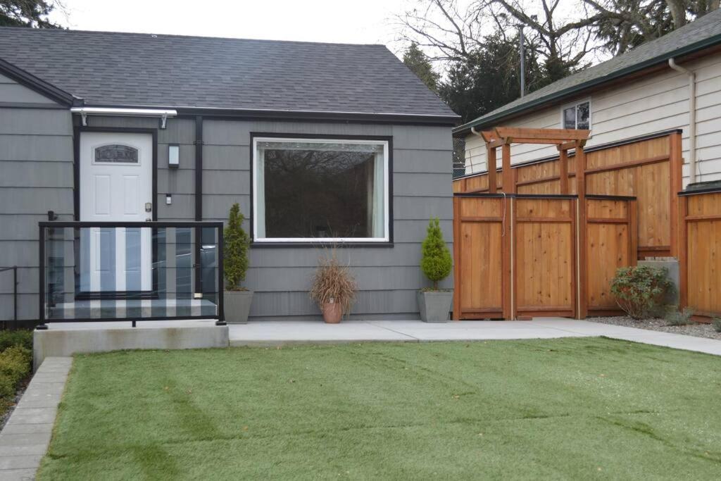 Cozy Crown Hill Carkeek Cottage W/3 Beds, Full Kitchen & Backyard In North Seattle Eksteriør bilde