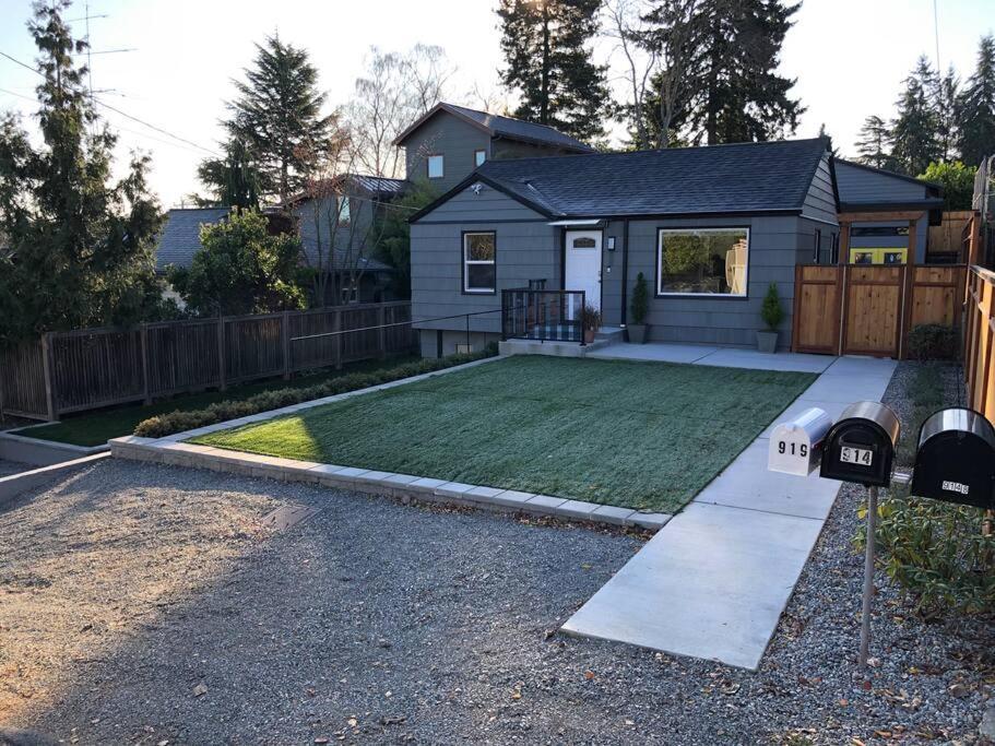 Cozy Crown Hill Carkeek Cottage W/3 Beds, Full Kitchen & Backyard In North Seattle Eksteriør bilde