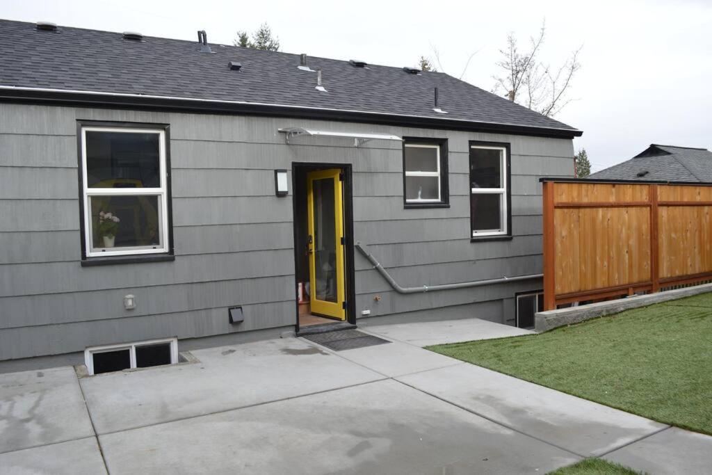 Cozy Crown Hill Carkeek Cottage W/3 Beds, Full Kitchen & Backyard In North Seattle Eksteriør bilde