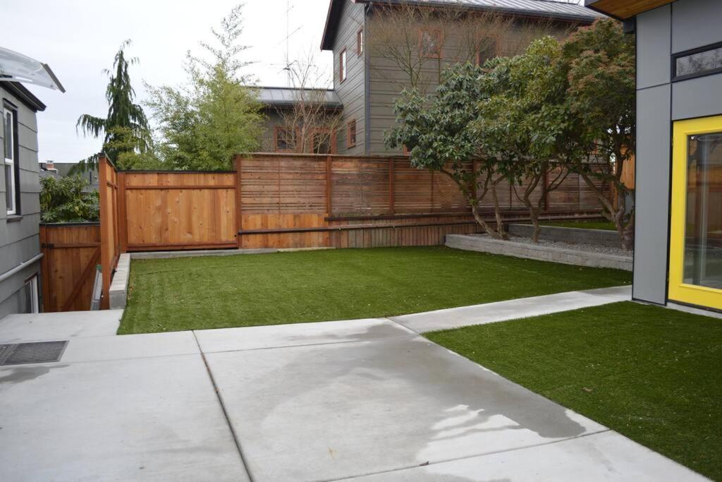Cozy Crown Hill Carkeek Cottage W/3 Beds, Full Kitchen & Backyard In North Seattle Eksteriør bilde